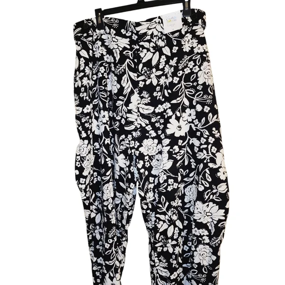 Sonoma Black and White Floral Pants - Picture 2 of 3